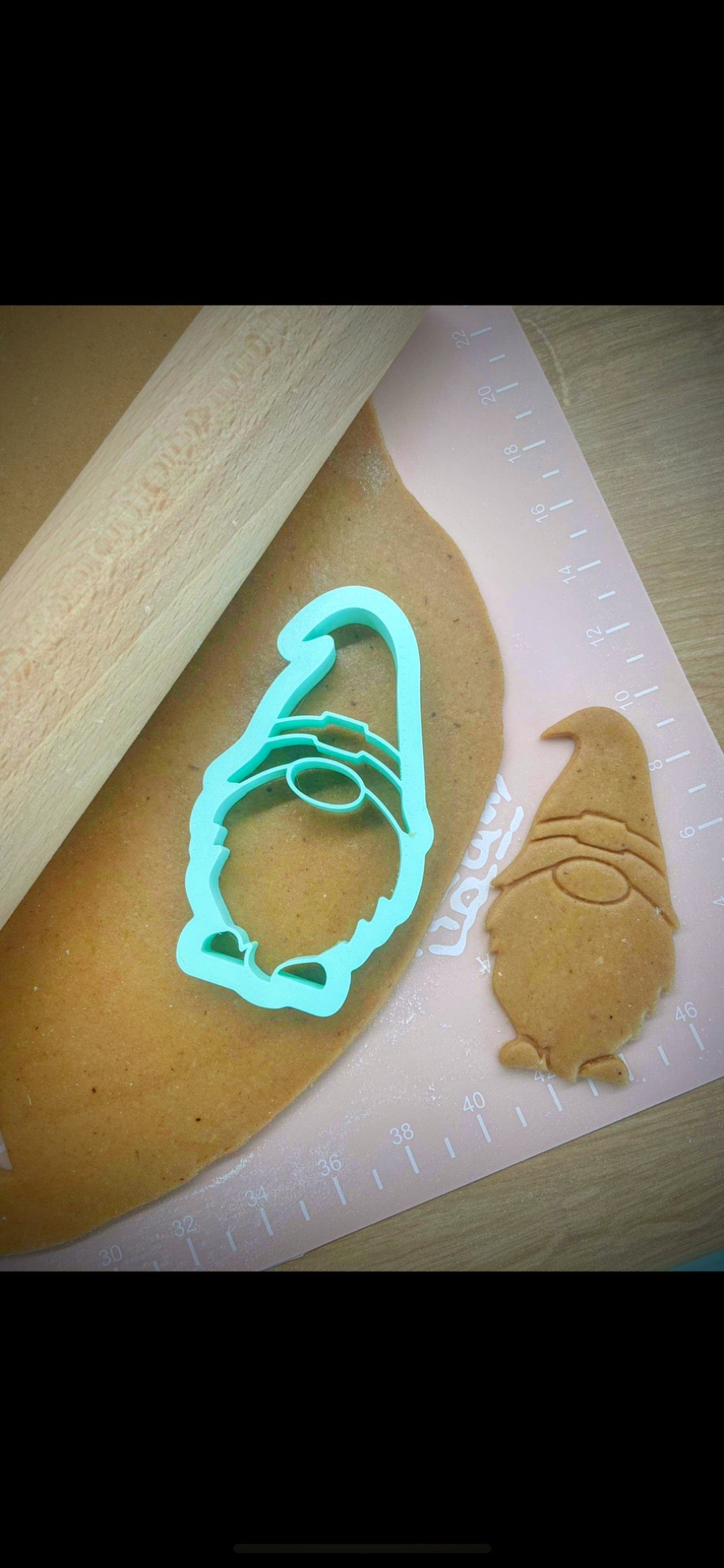 Dwarf cookie cutter without clip