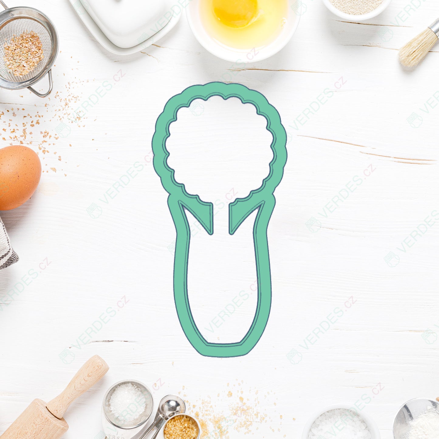 Daisy outline cookie cutter