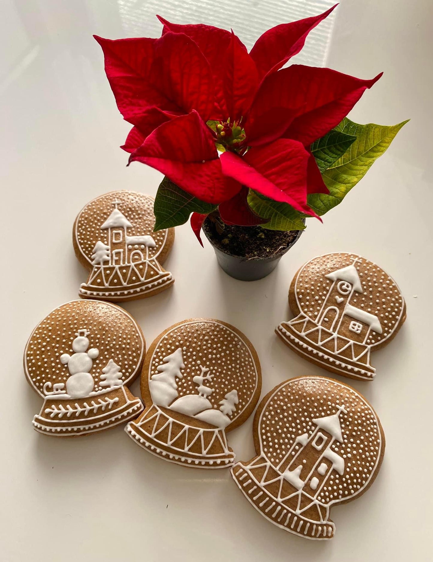 Snowflake cookie cutter