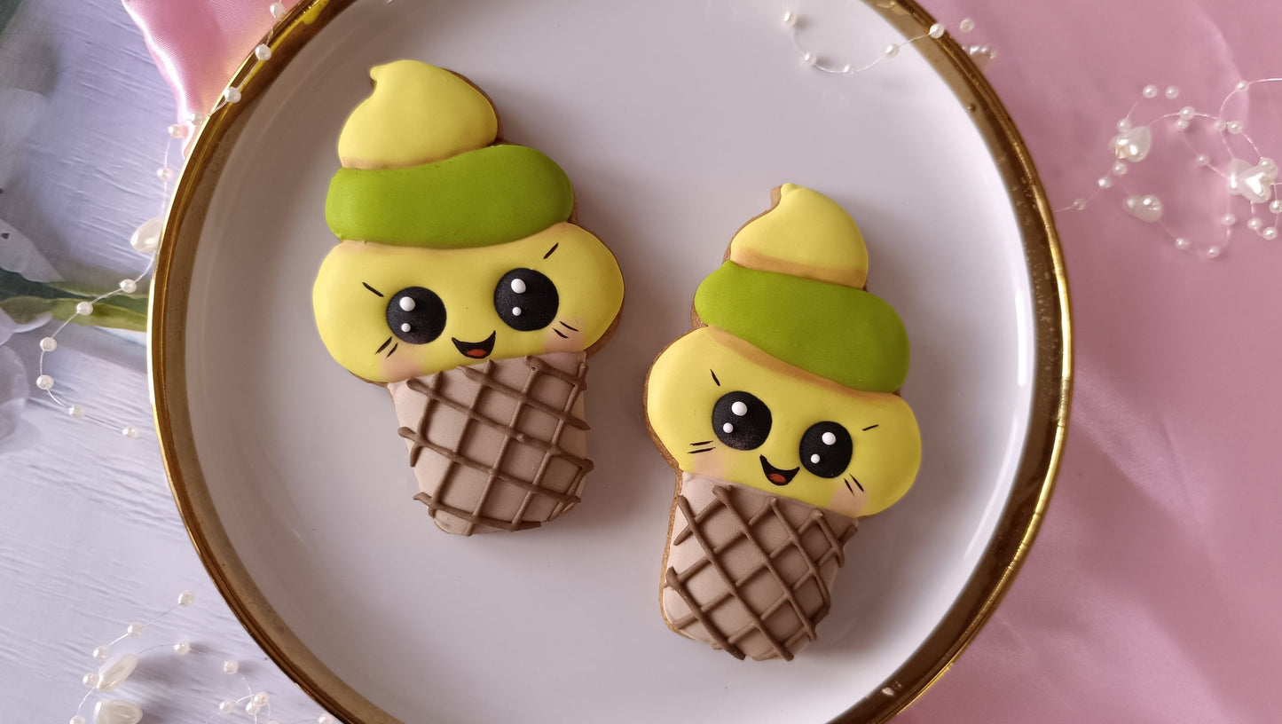 Ice cream cutter with square cone