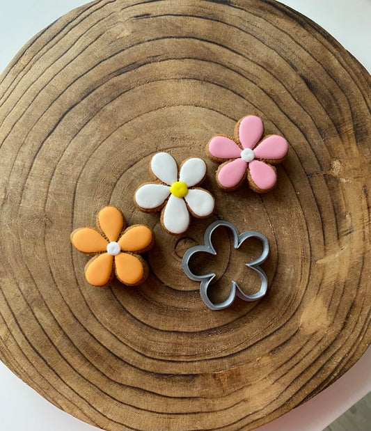 Vykrajovátko Květina - 4