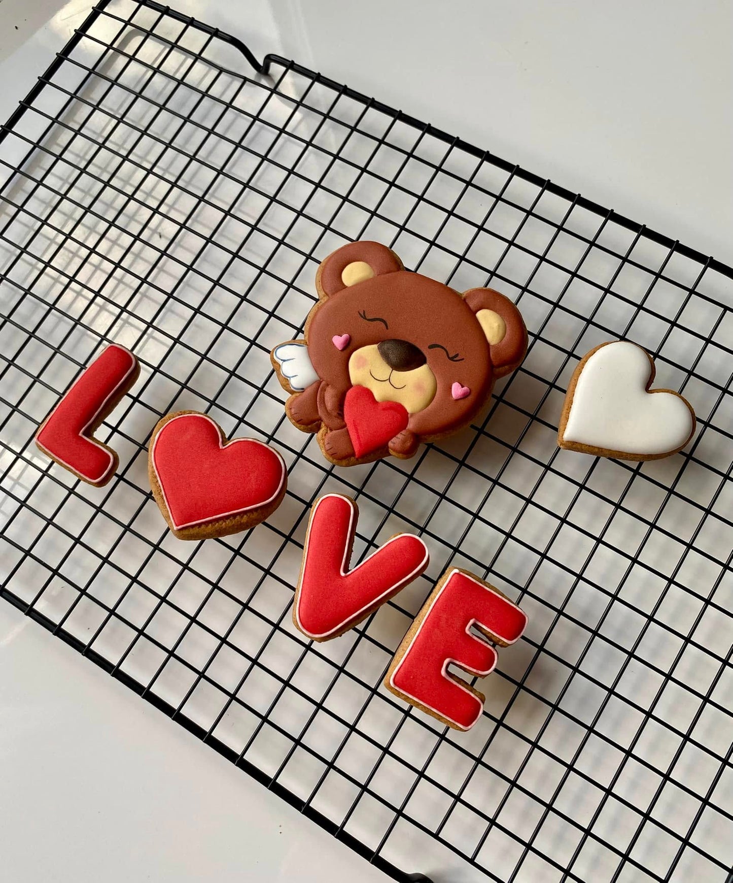 Vykrajovátko obrysové - Nápis LOVE