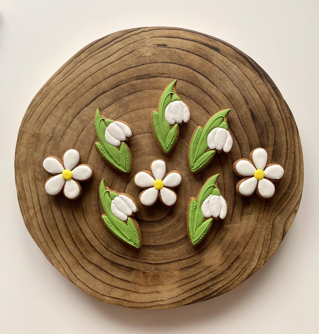Bouquet of tulips cutter