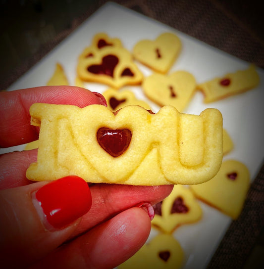 Vykrajovátko na linecké cukroví - I love you