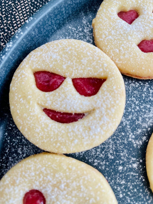 Vykrajovátko na linecké cukroví - Smajlík s brýlemi