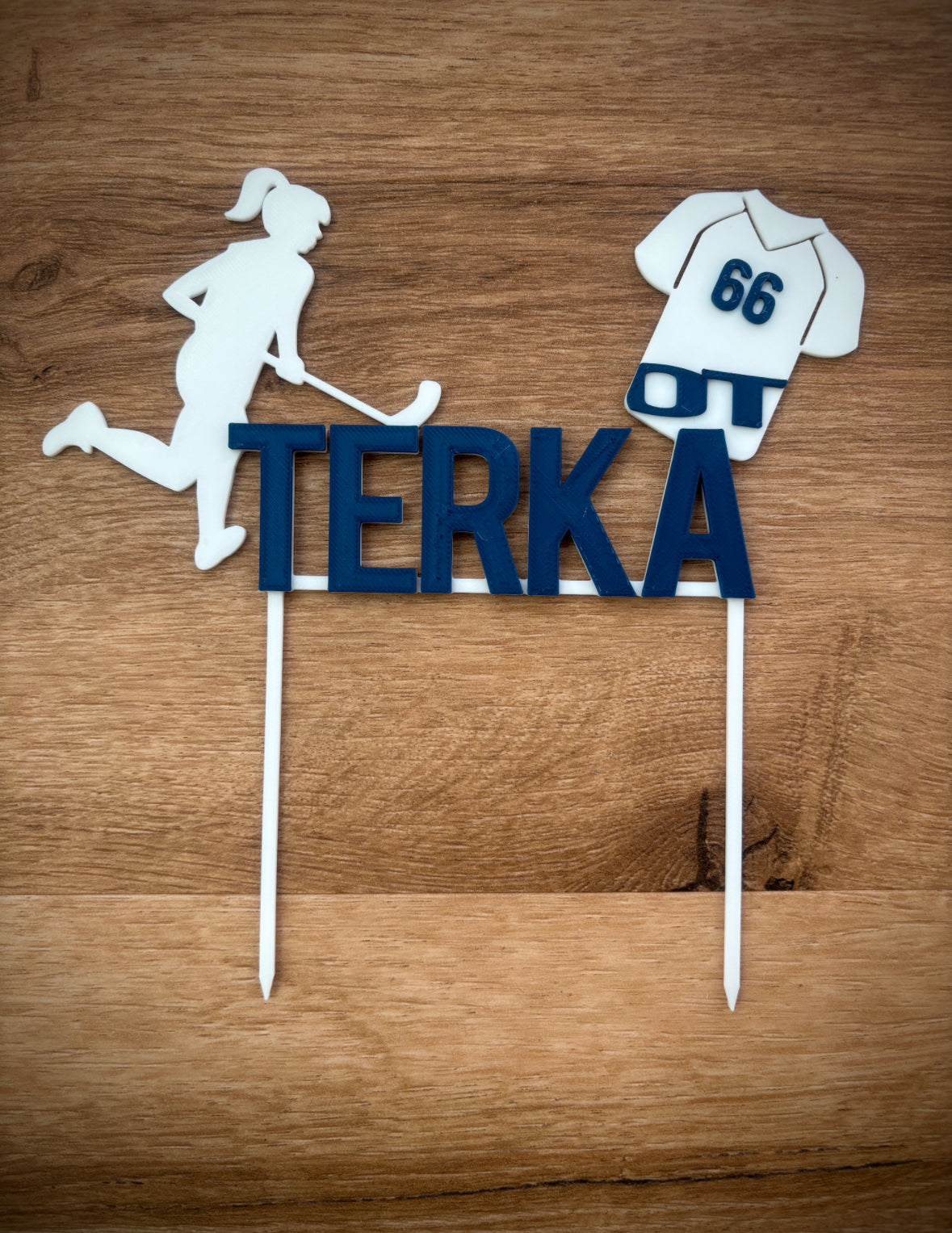 Cake cut - Floorball player with a jersey, with a custom name