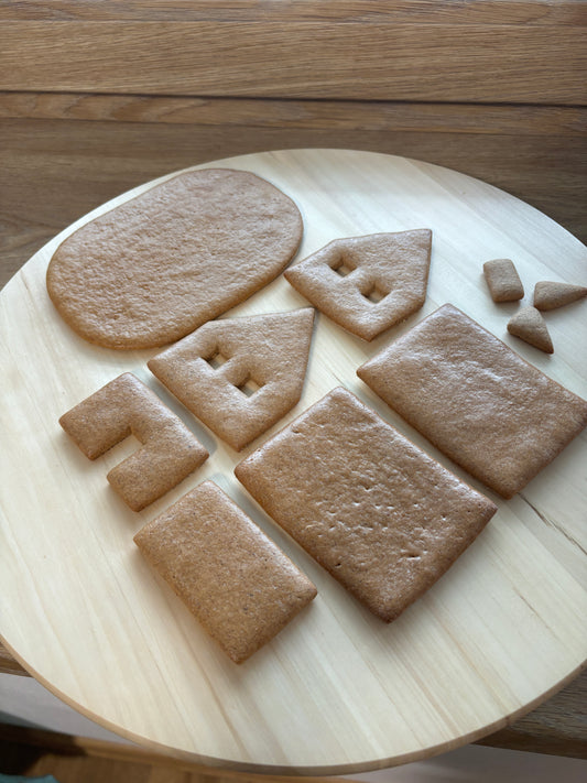 Vykrajovátko Perníková chaloupka s podstavcem