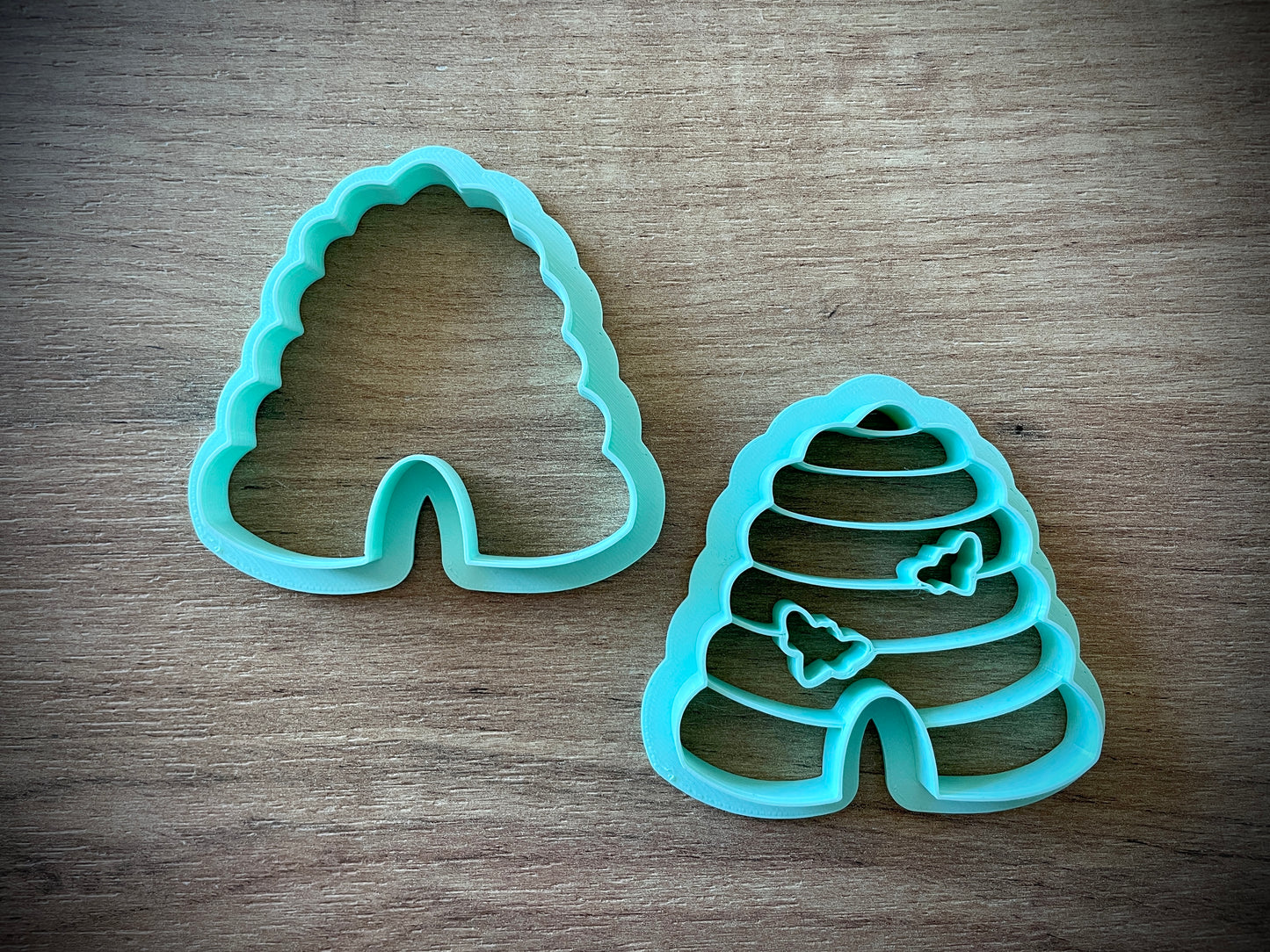 Cookie cutter Bee hive outline