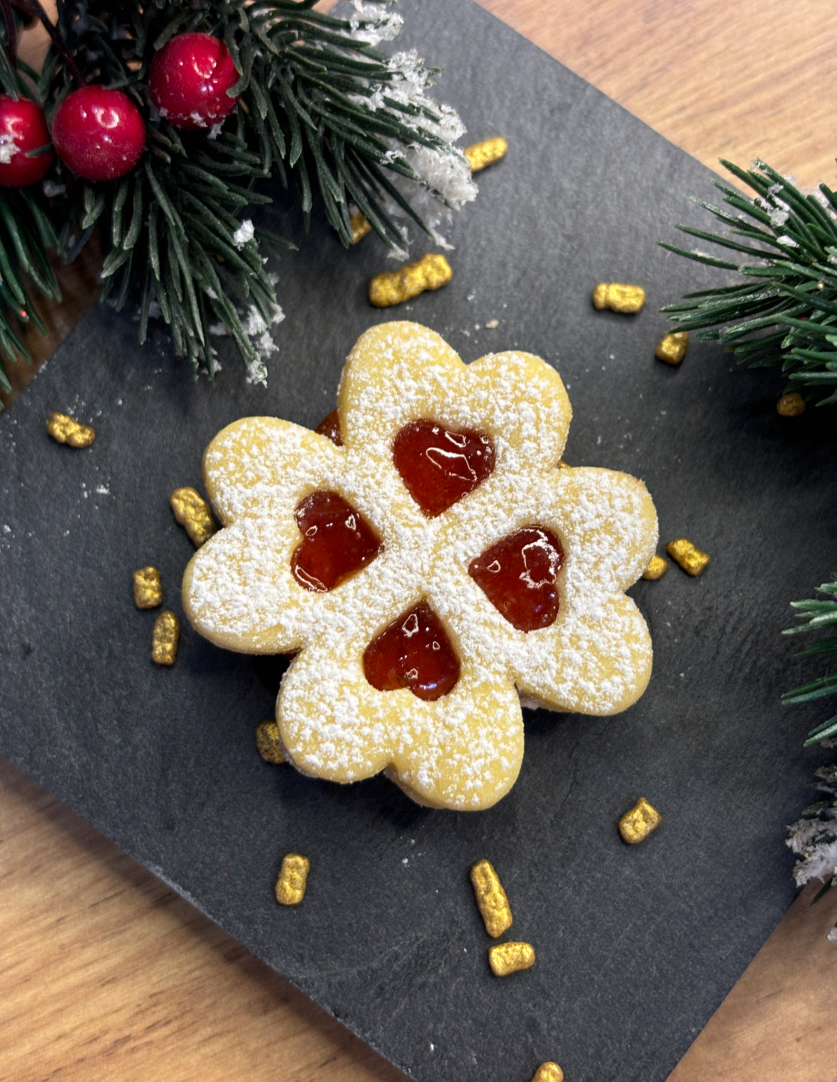 Linzer cookie cutter - Apple with cores
