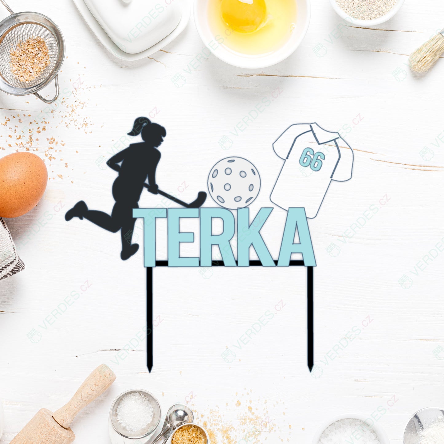 Cake cut - Floorball player with a jersey, with a custom name