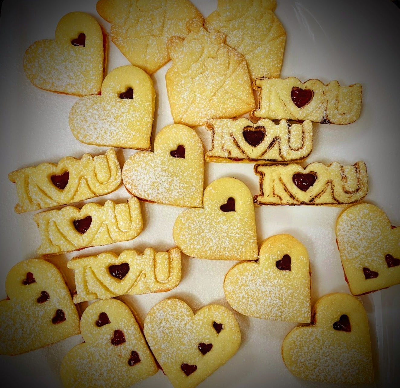 Linzer cookie cutter - Heart with one heart