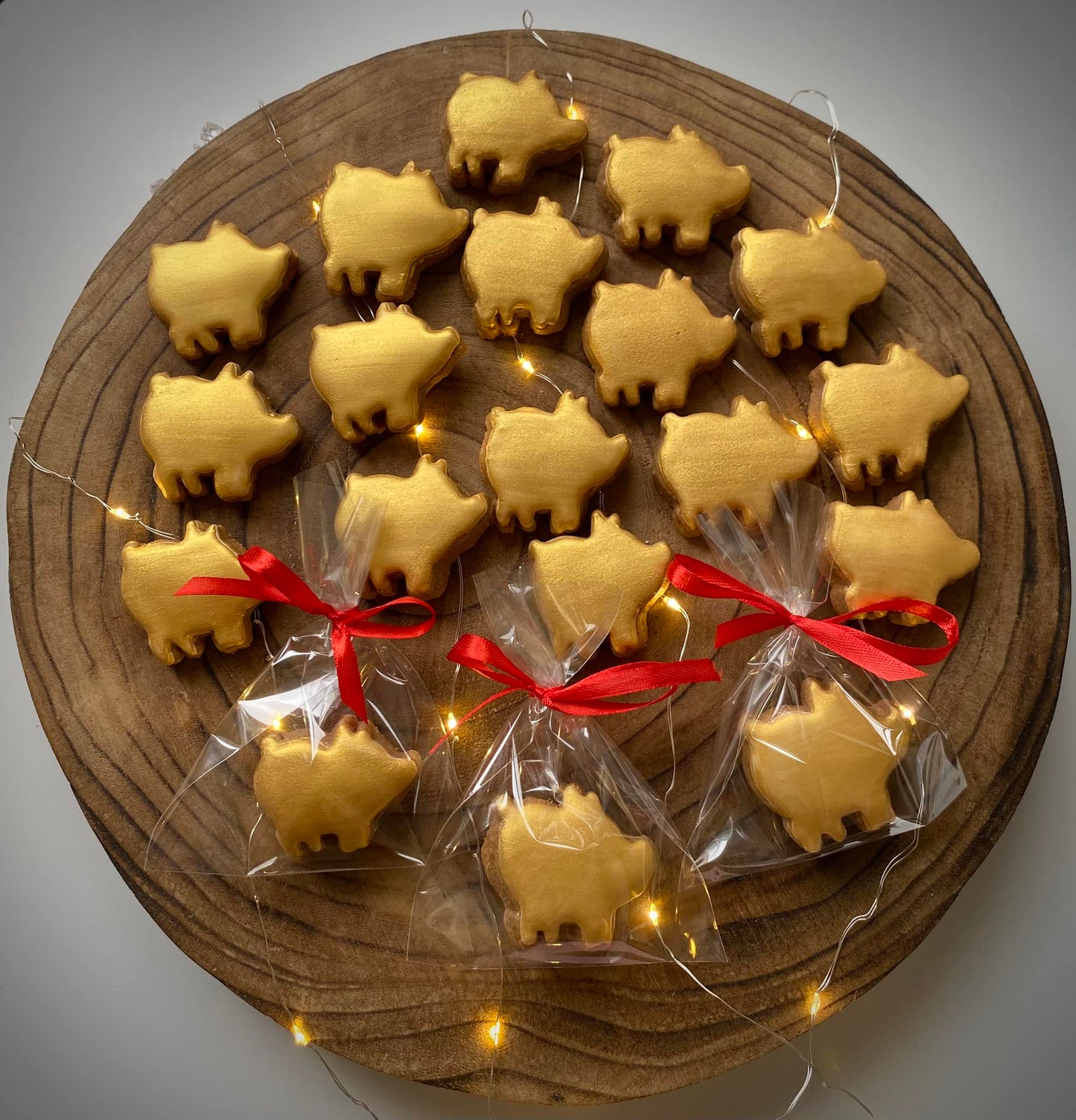 Linzer cookie cutter - Apple with cores