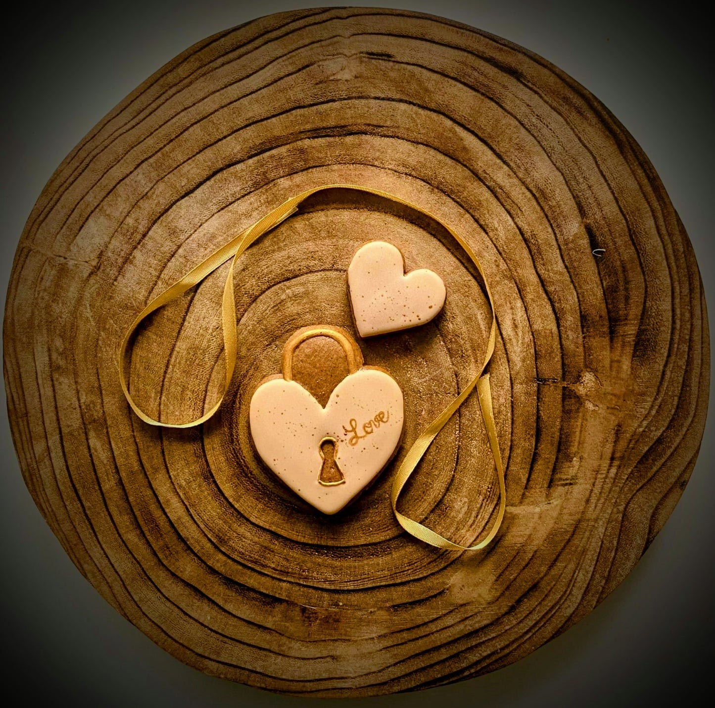 Heart-on-a-lock cutter