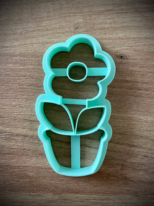 Flower in a pot cookie cutter